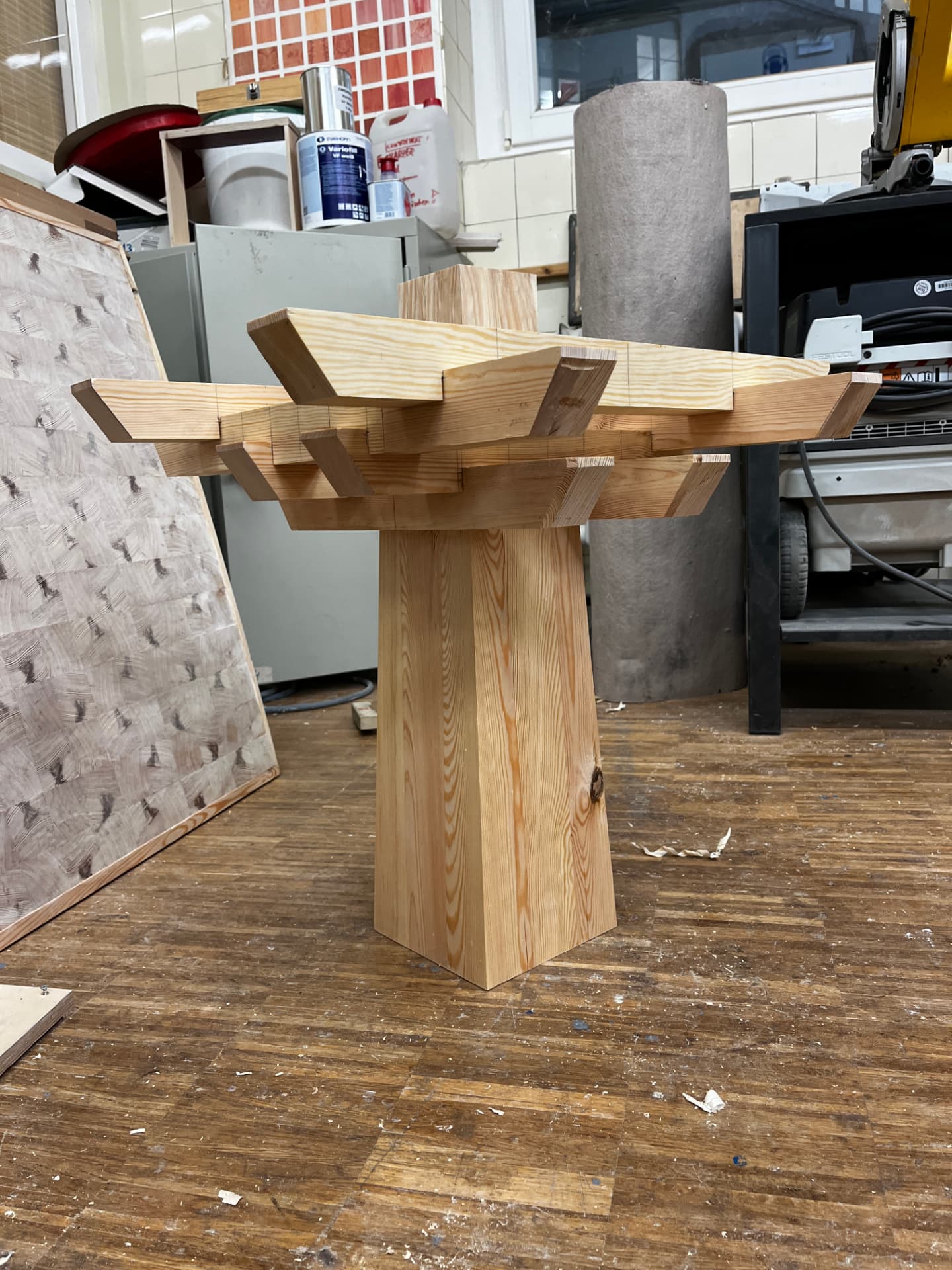 GROWTH lamp structure during construction
